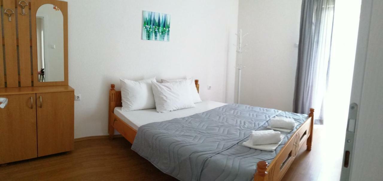 Petroski Apartments โอครีด ภายนอก รูปภาพ